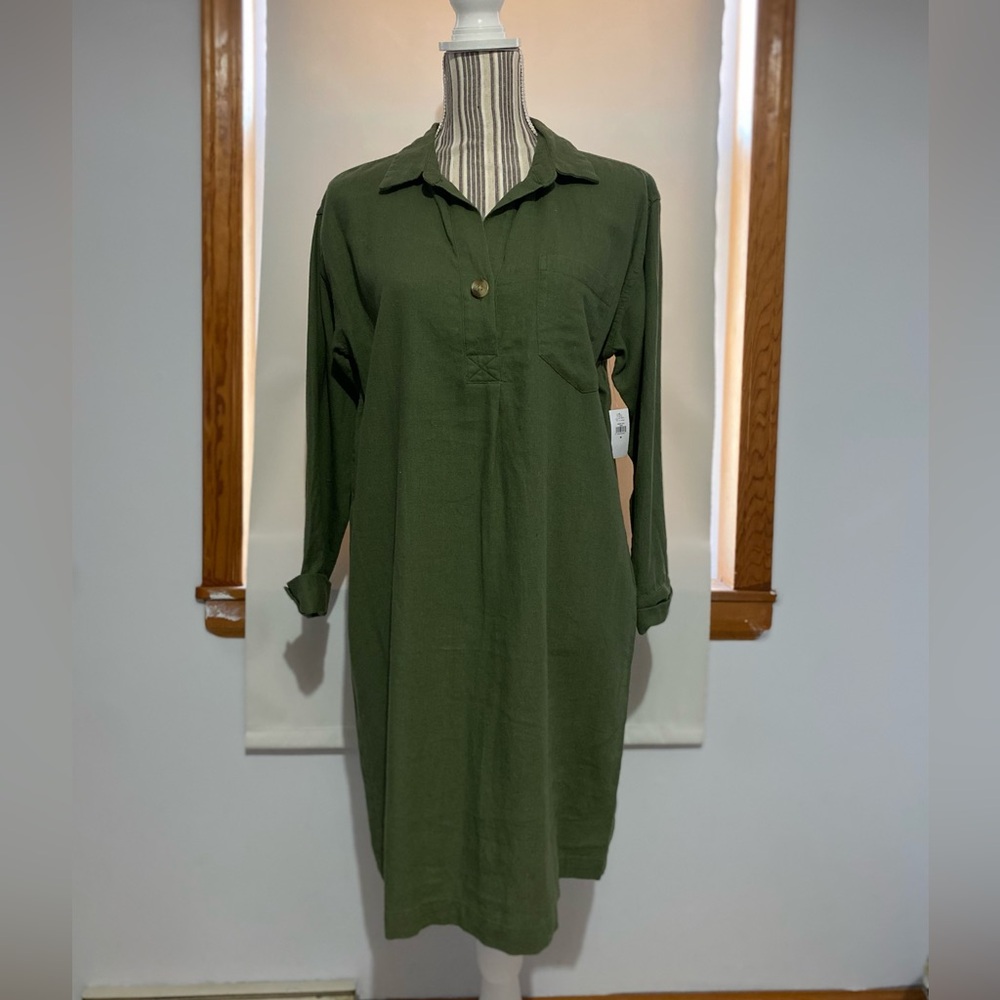 NEW! Old Navy with tag size medium.